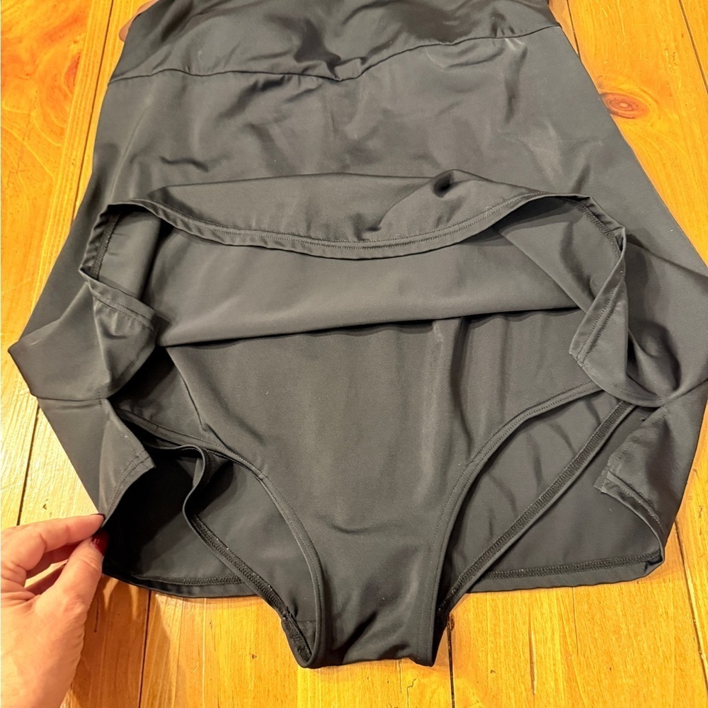 ISLANDER Women's Swimsuit Solid Black Brown Straps Slimming Plus Size 18W - Picture 4 of 12